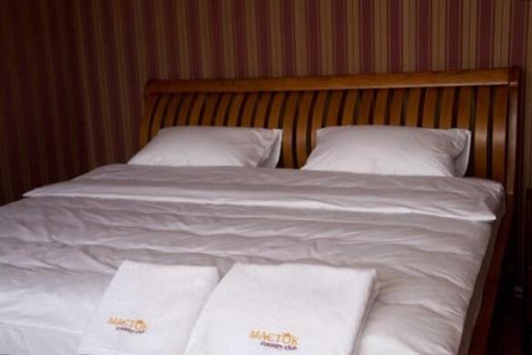 Maetok Country Club Hotel Petrove ภายนอก รูปภาพ